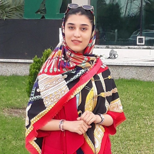 مبینا هاشمی